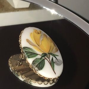 Vintage Painted Ceramic Gold Tone Brooch